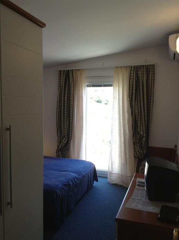 Pansion Laguna Metajna Habitación foto